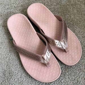 Vionic Tide Thong Sandals